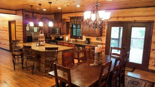 Red Dirt Lodge Broken Bow Cabin
