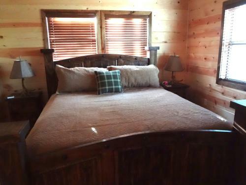 Deerfield Lodge Broken Bow Cabin