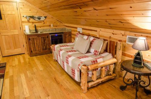 Winding Creek Lodge Broken Bow Cabin
