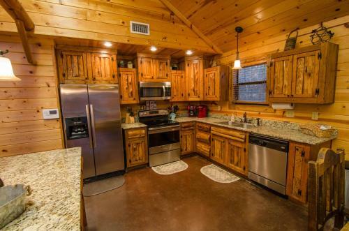 Winding Creek Lodge Broken Bow Cabin