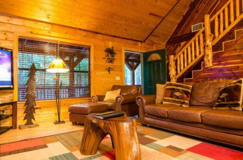 Bear Feet Retreat Cabin Broken Bow Cabin