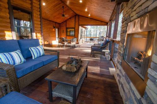 Highland Ridge Broken Bow Cabin