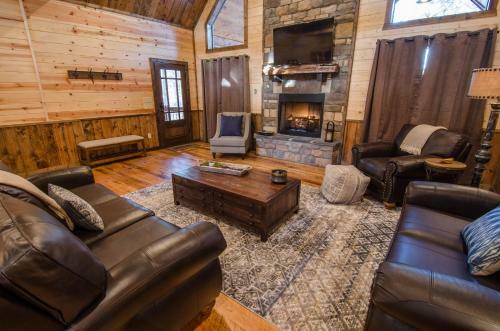 Highland Ridge Broken Bow Cabin