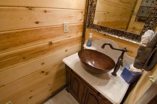 Highland Ridge Broken Bow Cabin