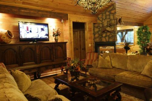The Haven Cabin Broken Bow Cabin