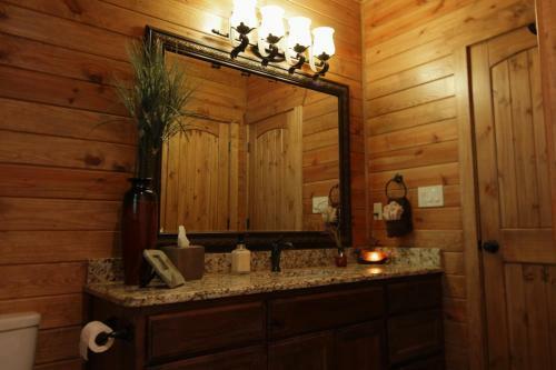The Haven Cabin Broken Bow Cabin