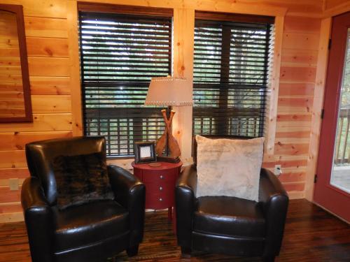 Trout Creek Lodge Broken Bow Cabin