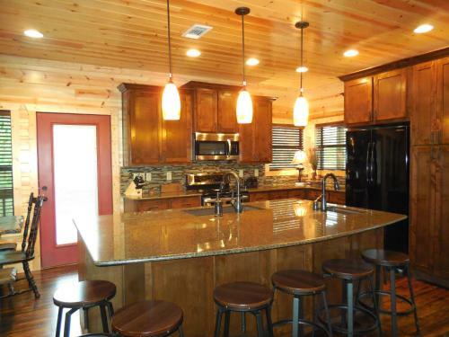 Trout Creek Lodge Broken Bow Cabin