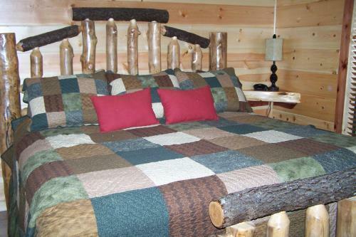 Lucky Duck Lodge Broken Bow Cabin
