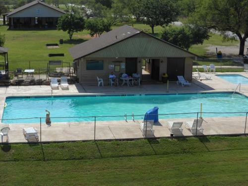 Bay Landing Camping Resort Cabin 11