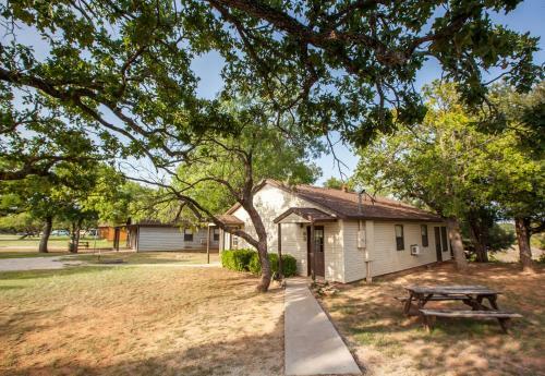 Bay Landing Camping Resort Cabin 3