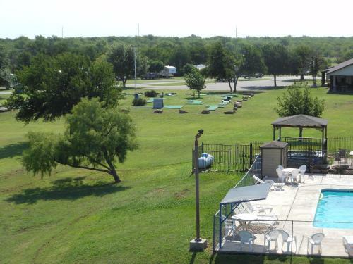 Bay Landing Camping Resort Cabin 16