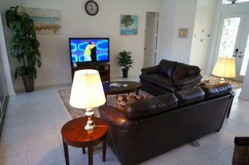 Lazy Daze 1012
