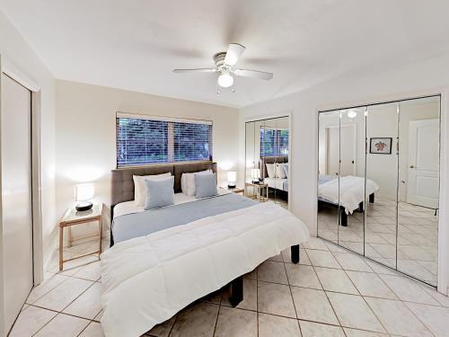 445 Bayshore Drive Home