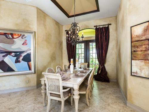 105 Sw 52nd Terrace Home