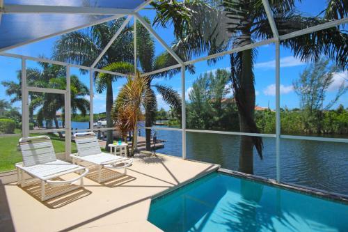 Waterfront Villa Sw Cape Id4012