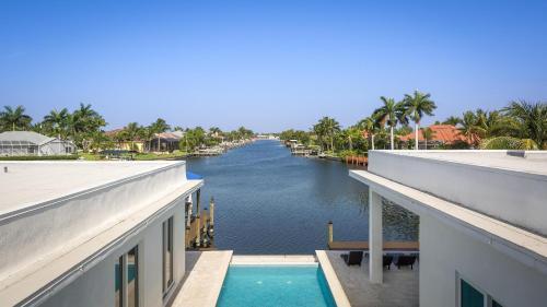 Cape Coral Contemporary Waterfront