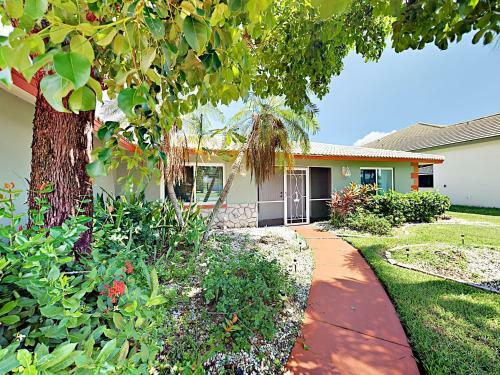 5019 Pelican Blvd Home