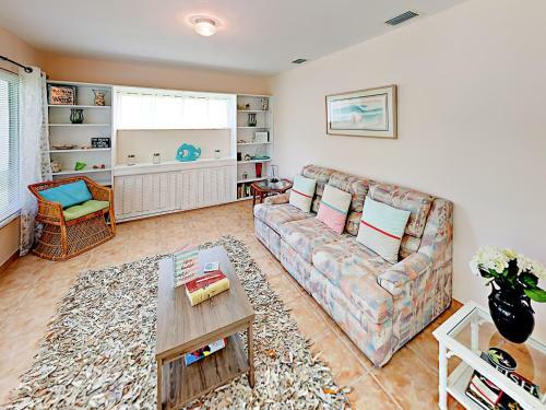 5019 Pelican Blvd Home