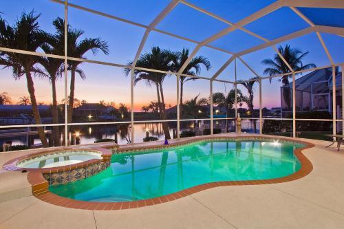 Cape Coral Sunset Paradise