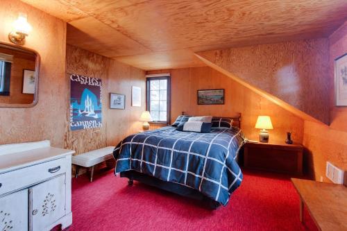 Historic Haystack Cabin