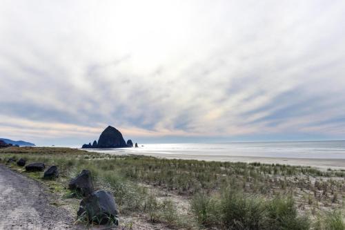 Beaches Inn | Captains Cove Cottage 9