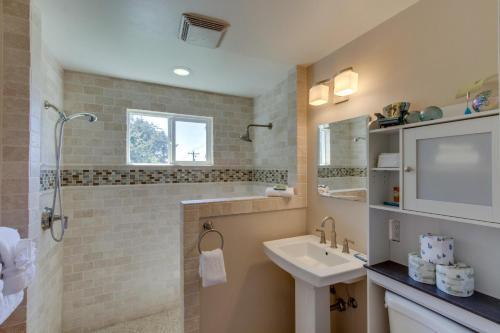 Hemlock Modern Beach House