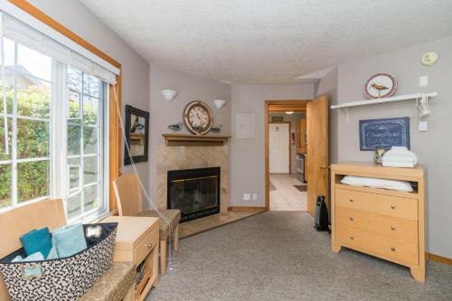 Beaches Inn | Sandpiper Pier Cottage
