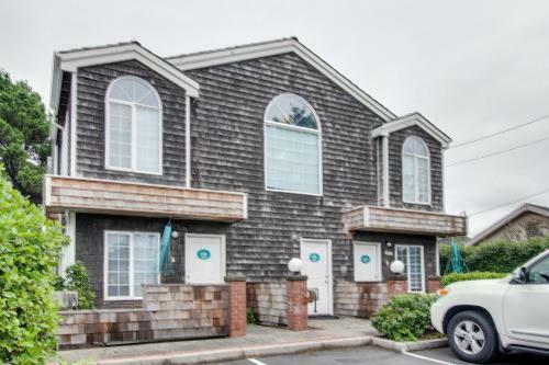 Beaches Inn | Puffins Place Cabana