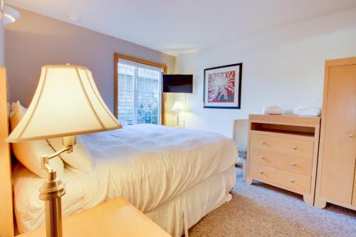 Beaches Inn | Puffins Place Cabana