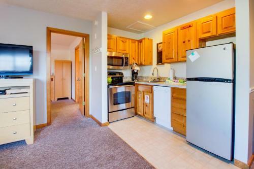Beaches Inn | Puffins Place Cabana