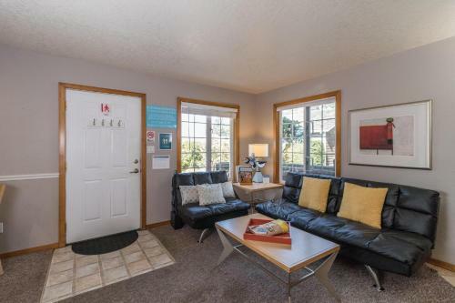 Beaches Inn | Puffins Place Cabana