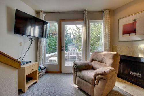 Beaches Inn | Pacific Surf Townhouse