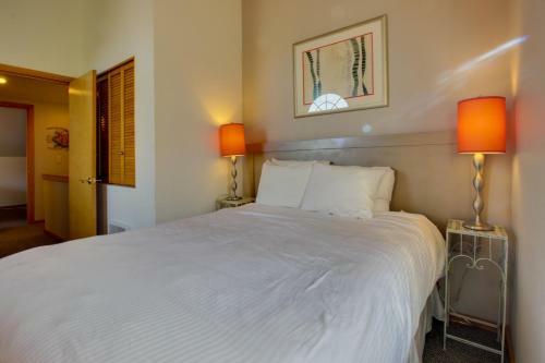 Beaches Inn | Pacific Surf Townhouse