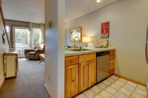 Beaches Inn | Pacific Surf Townhouse