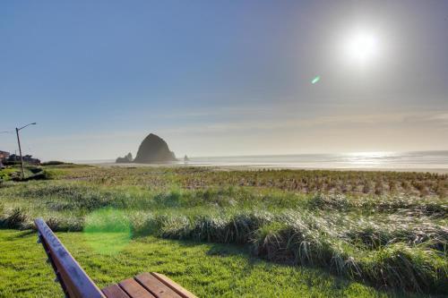Beaches Inn | Pirates Cove Cabana 8