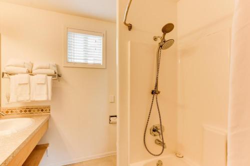 Sandals Inn | Oceanside Cabana