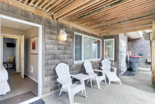 Sandals Inn | Oceanside Cabana