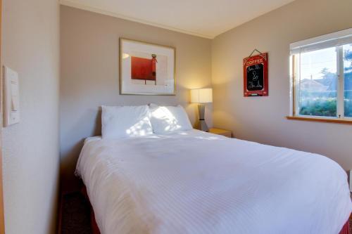 Beaches Inn | Buccaneer Bay Bungalow