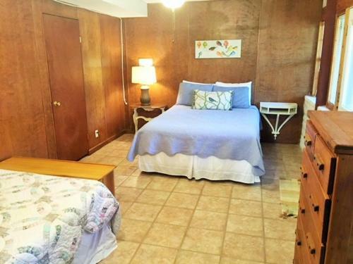 Leaning Oak Prd923 Home