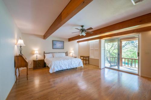Guadalupe River Getaway Home