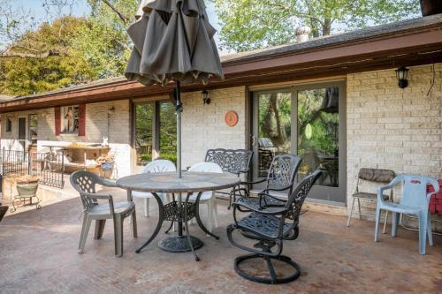 Guadalupe River Getaway Home