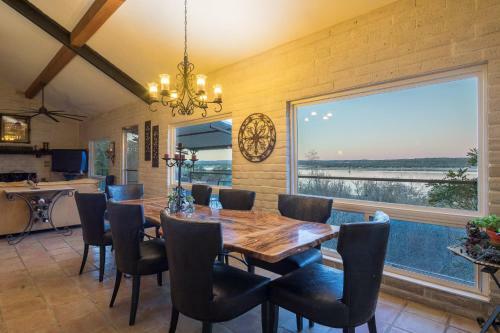 Hacienda Lake Lodge Home