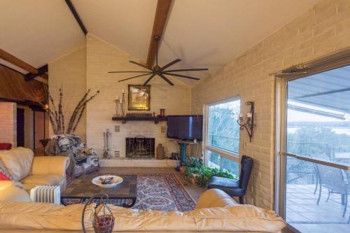 Hacienda Lake Lodge Home