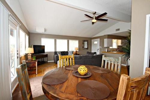 Ricks River Haus Home