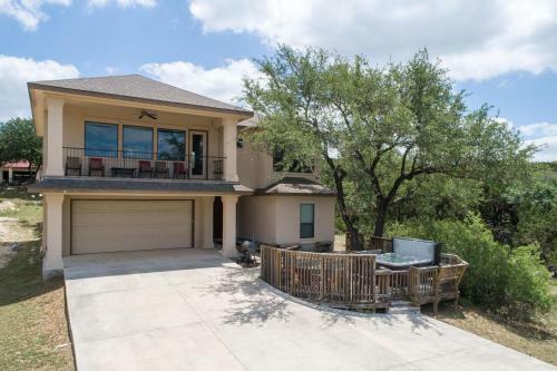 Villa At Canyon Lake