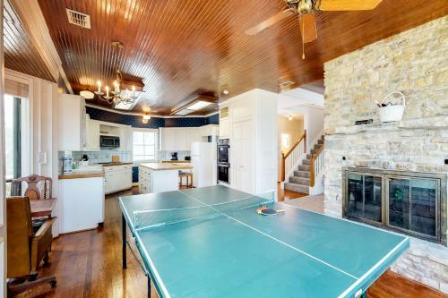 Maverick Mountaintop Retreat