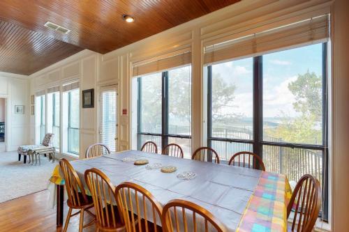 Maverick Mountaintop Retreat
