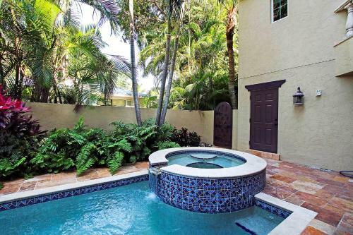 Sandcastle ( 7-bedroom Home )