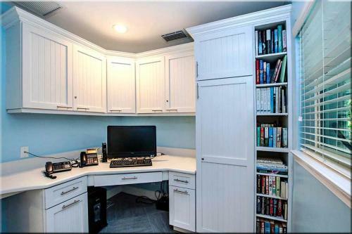 Chapin Lane Villa 11510 Home